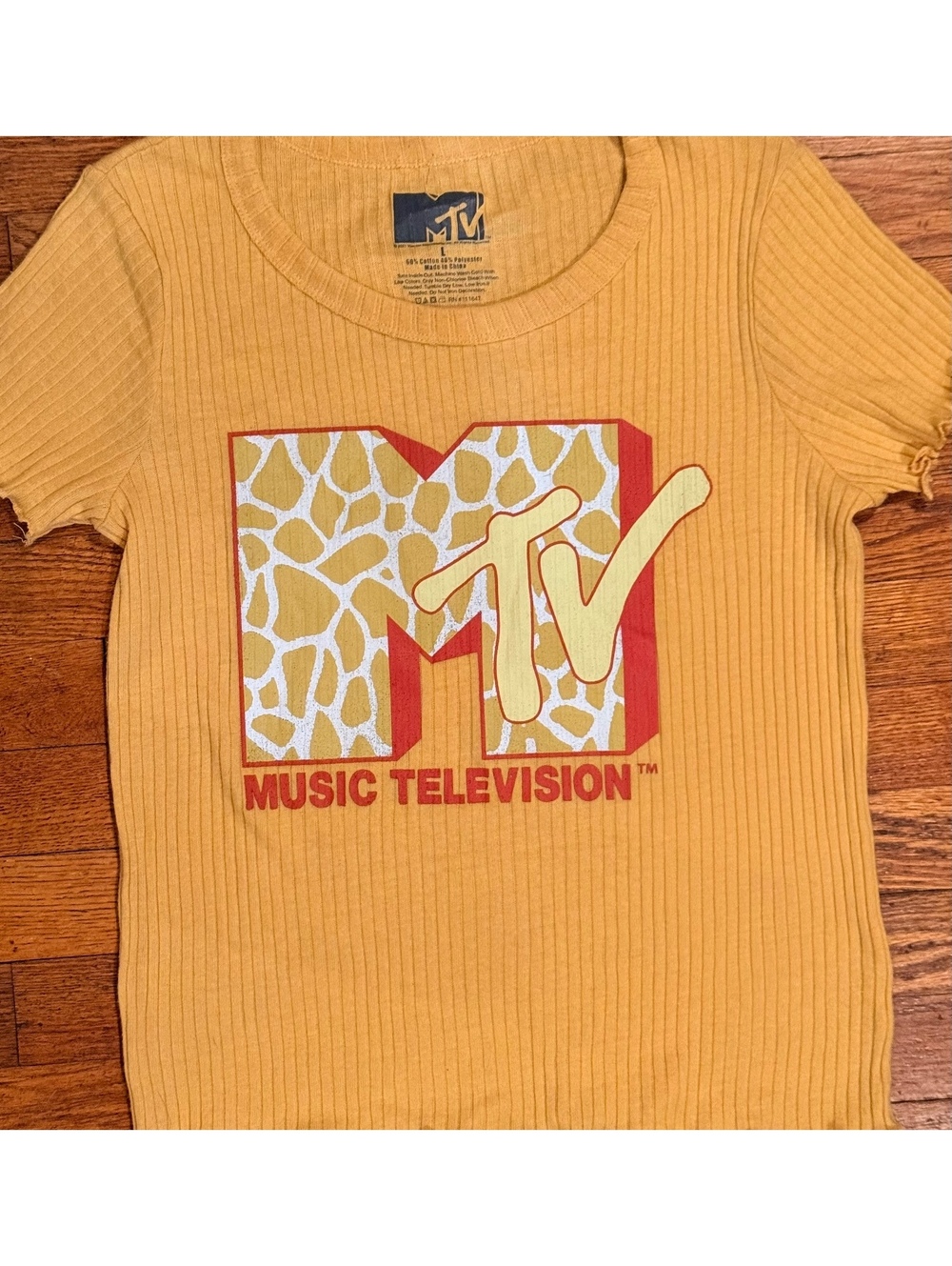 MTV Music Television Yellow Ribbed Short Sleeve T-Shirt Size Large